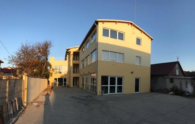 Das Tageszentrum in den Abendstunden